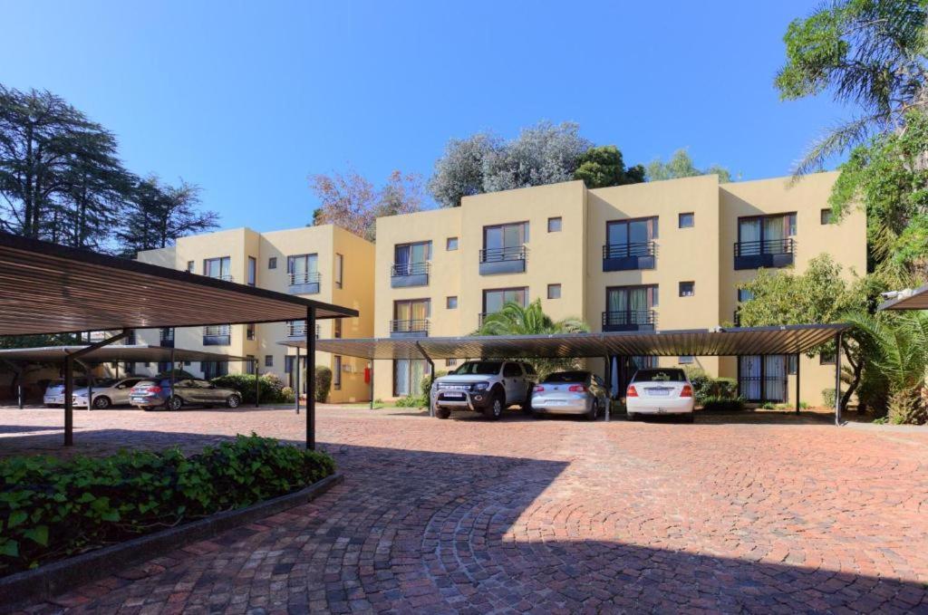 יוהנסבורג The Apartment On Katherine Street In Central Sandton מראה חיצוני תמונה